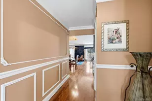 44 Country Club Dr, Jericho, NY 11753 - Photo 2