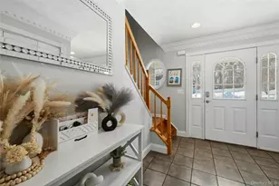 7 Harwood Way, Coram, NY 11727 - Photo 6