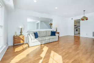 78 Santa Barbara Dr, Plainview, NY 11803 - Photo 14