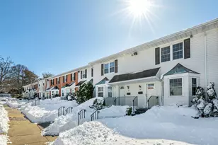 78 Santa Barbara Dr, Plainview, NY 11803 - Photo 2