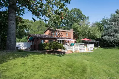 219 Burrs Lane, Dix Hills, NY 11746 - Photo 30