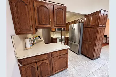 660 Hewlett Street, Franklin Square, NY 11010 - Photo 10