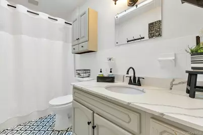 1295 Wilson Place, West Islip, NY 11795 - Photo 18