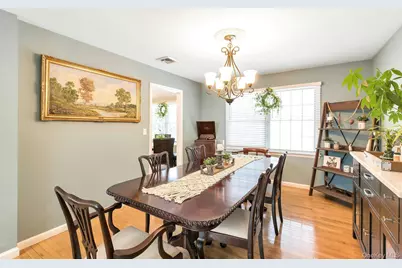 1295 Wilson Place, West Islip, NY 11795 - Photo 8