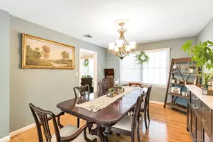 1295 Wilson Pl, West Islip, NY 11795 - Photo 8