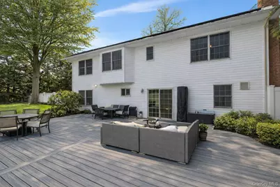 1295 Wilson Place, West Islip, NY 11795 - Photo 20