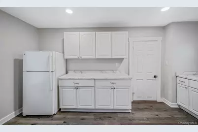 49 Main Street, West Sayville, NY 11796 - Photo 32