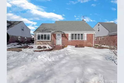 38 Leslie Lane, New Hyde Park, NY 11040 - Photo 1
