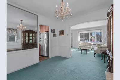 38 Leslie Lane, New Hyde Park, NY 11040 - Photo 22