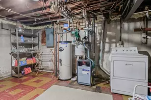 38 Leslie Ln, New Hyde Park, NY 11040 - Photo 18