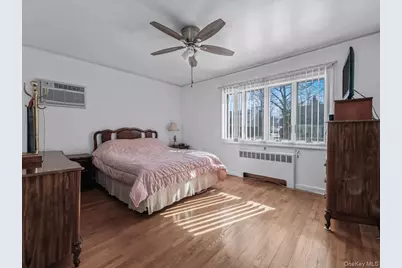 38 Leslie Lane, New Hyde Park, NY 11040 - Photo 8