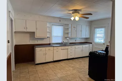 45 Smith Street, Glen Cove, NY 11542 - Photo 10