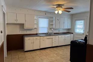 45 Smith St, Glen Cove, NY 11542 - Photo 10