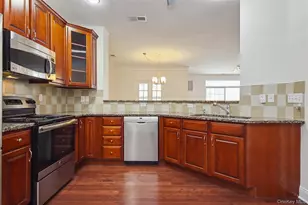 323 Regency Drive, Fishkill, NY 12524 - Photo 10