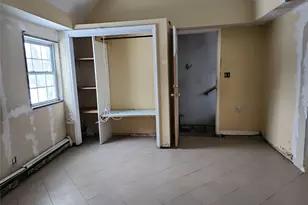 34 Pineview Blvd, Central Islip, NY 11722 - Photo 18