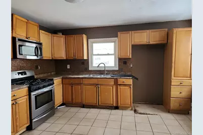 34 Pineview Boulevard, Central Islip, NY 11722 - Photo 8