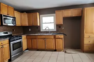 34 Pineview Blvd, Central Islip, NY 11722 - Photo 14