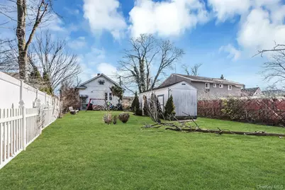 398 Babylon Turnpike, Freeport, NY 11520 - Photo 18