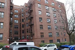 445 W 240th St, Bronx, NY 10463 - Photo 2