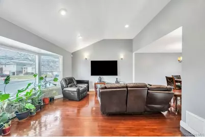 3263 Milburn Avenue, Baldwin, NY 11510 - Photo 2