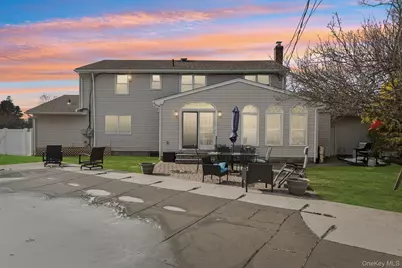 2846 Morgan Drive, Wantagh, NY 11793 - Photo 38