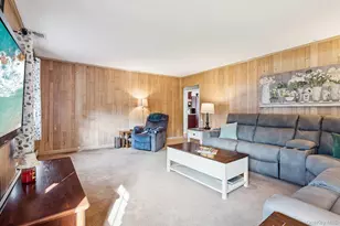 2846 Morgan Dr, Wantagh, NY 11793 - Photo 10