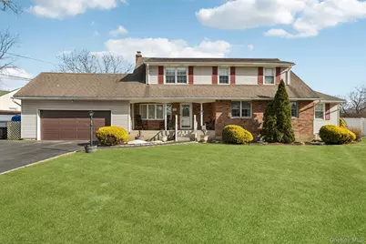 2846 Morgan Drive, Wantagh, NY 11793 - Photo 2