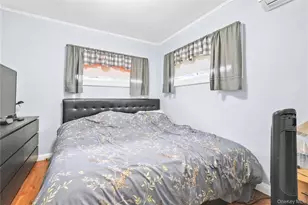 1097 Carll Dr, Bay Shore, NY 11706 - Photo 10