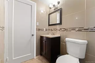 181 S Alleghany Ave, Lindenhurst, NY 11757 - Photo 28