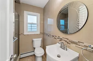 181 S Alleghany Ave, Lindenhurst, NY 11757 - Photo 20