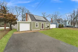 181 S Alleghany Ave, Lindenhurst, NY 11757 - Photo 2