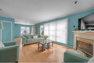 48 Lawrence Street, New Hyde Park, NY 11040 - Photo 4