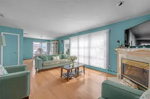 48 Lawrence St, New Hyde Park, NY 11040 - Photo 4