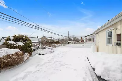 48 Lawrence Street, New Hyde Park, NY 11040 - Photo 14