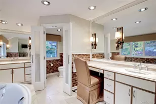 110 Birch Dr, East Hills, NY 11576 - Photo 18