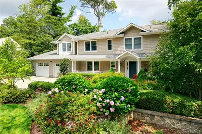 110 Birch Drive, East Hills, NY 11576 - Photo 2