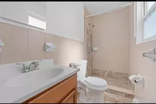 147-20 223rd St, Springfield Gardens, NY 11413 - Photo 6