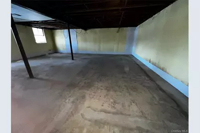 24 Lorraine Boulevard, Poughkeepsie, NY 12603 - Photo 12