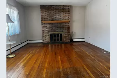 24 Lorraine Boulevard, Poughkeepsie, NY 12603 - Photo 2