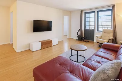 13950 35 Avenue #4, Flushing, NY 11354 - Photo 2