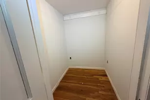 48 Robin Ln, Plainview, NY 11803 - Photo 8