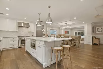 3311 Hewlett Avenue, Merrick, NY 11566 - Photo 10