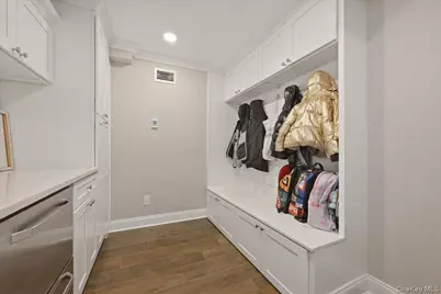 3311 Hewlett Avenue, Merrick, NY 11566 - Photo 18