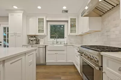 3311 Hewlett Avenue, Merrick, NY 11566 - Photo 8