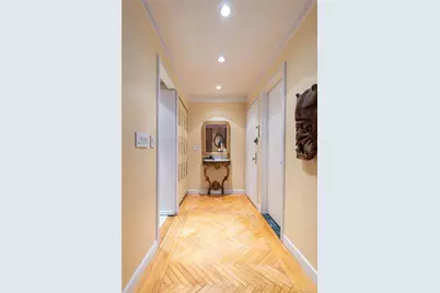 188 E 70th Street #8B, New York, NY 10021 - Photo 2