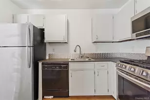 8 Ivy Ct, Fishkill, NY 12524 - Photo 12