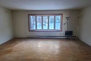 6 Danbury Ct, Suffern, NY 10901 - Photo 2