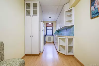 3240 91 Street #309, East Elmhurst, NY 11369 - Photo 4