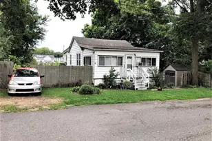 111 Wyona Wyona Ave, Selden, NY 11784 - Photo 2