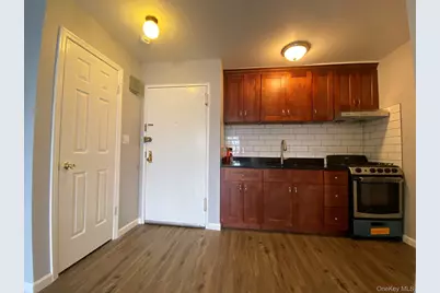 6122 168th Street #2R, Fresh Meadows, NY 11365 - Photo 2